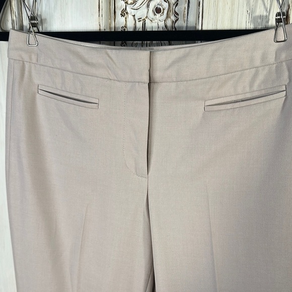 Women's Talbots Petites Classic  Beige Cropped Trousers Pants - Picture 3 of 9